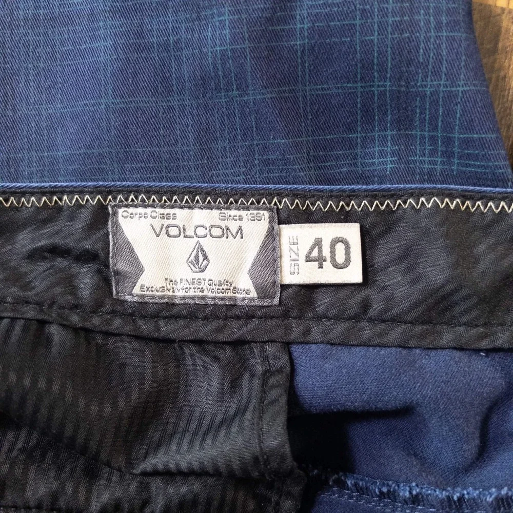 Volcom Corpo Class Walk Shorts Mens W40 Navy Plaid Skate Chino Cotton Y2K